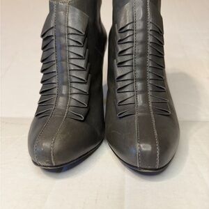 Pour La Victoire Charcoal Heeled Boots